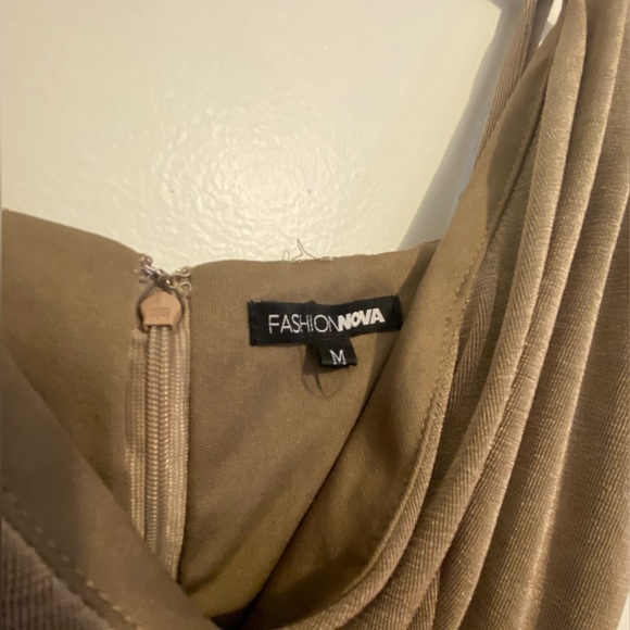 **3 DRESS BUNDLE -FashionNova - Picture 8 of 8